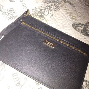 Kate Spade wristlet wallet